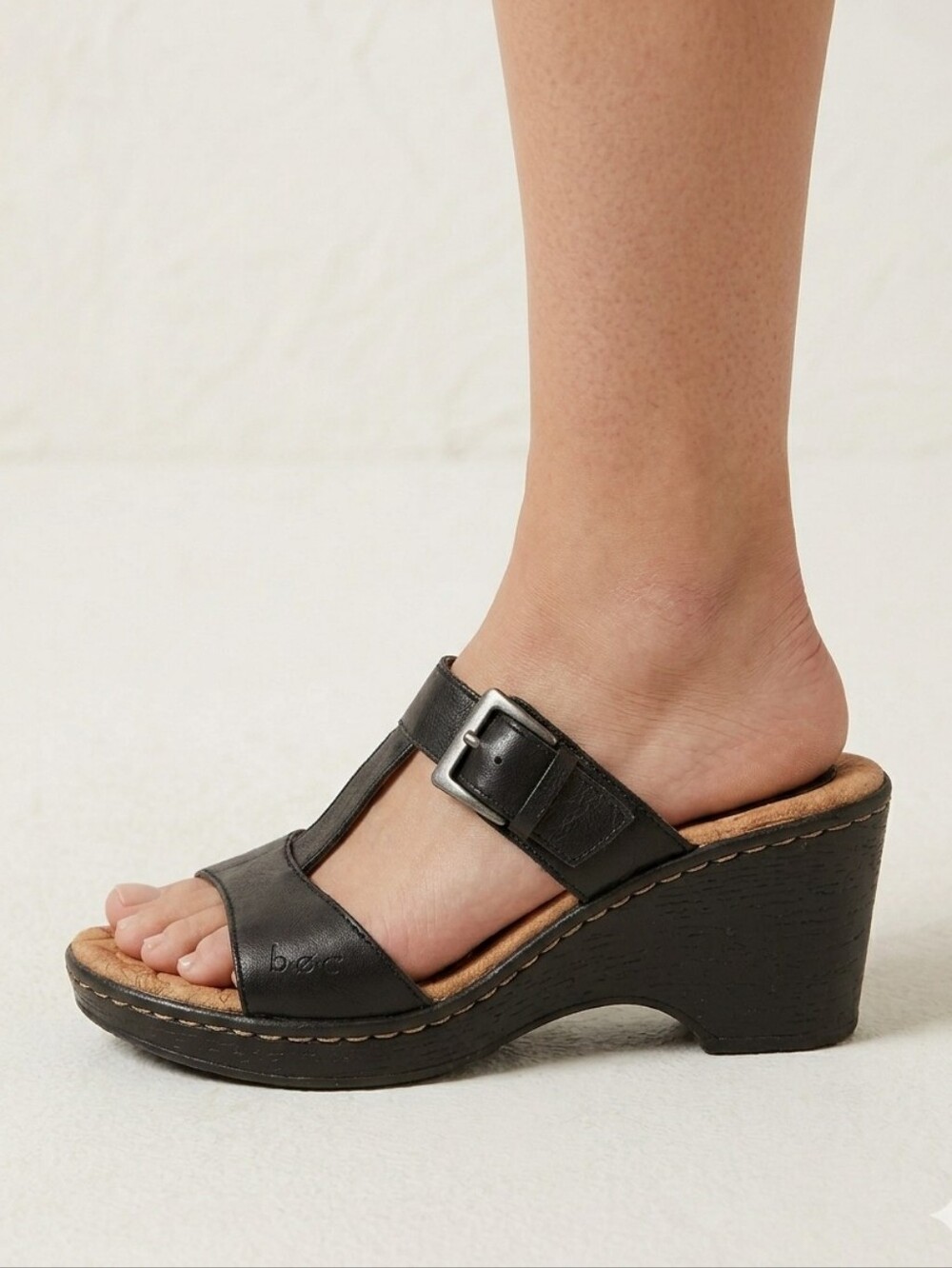 BOC size 7 Leather Black Sandals Shoes